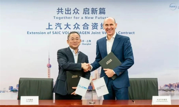 汽车强国路上，步履不停的上汽