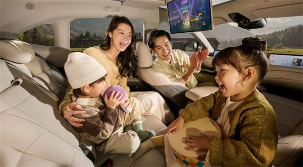 升舱不加价！“满配SUV”全新智己LS6剧院版上市，权益价21.99万~28.29万元