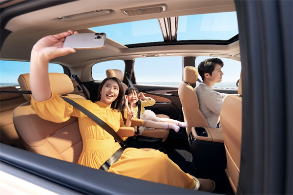 全球唯一10万级混动MPV——上汽大通 G50 混动上市，售价13.98万起